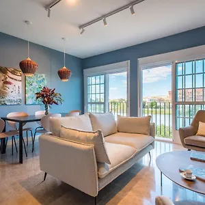 Magno Paseo De La O - Private Parking Included Apartment